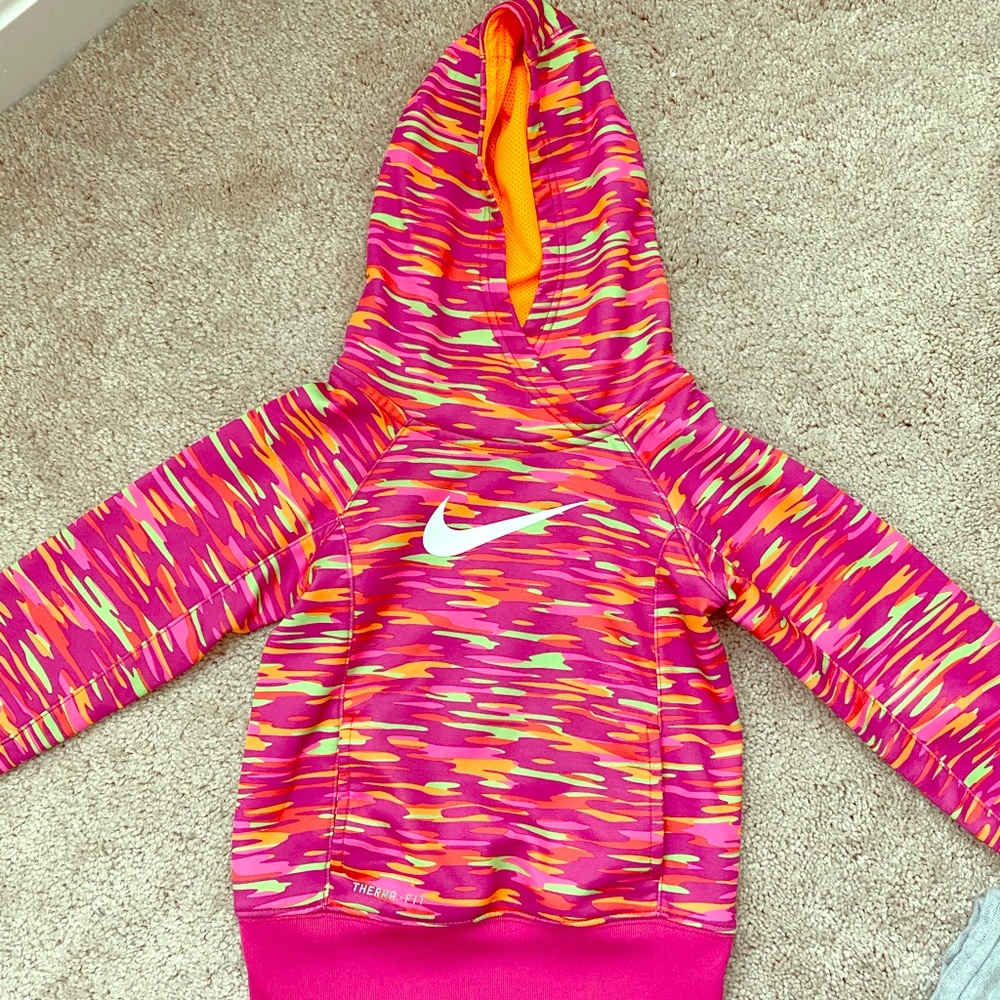 Nike- Therma-Fit Hooded Sweatshirt